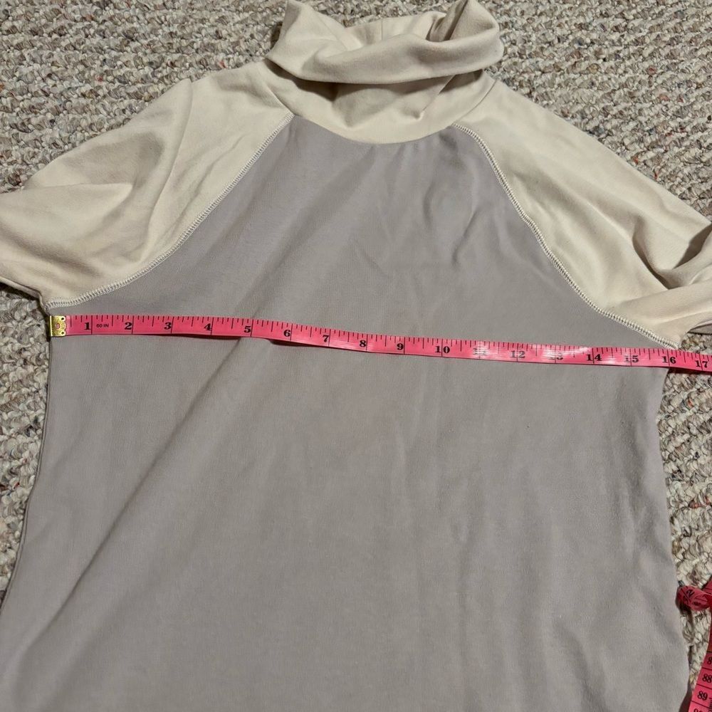 Aritzia Sunday Best Colorblock Turtle Neck Long Sleeve Crop T-Shirt- Size Large - Picture 6 of 8